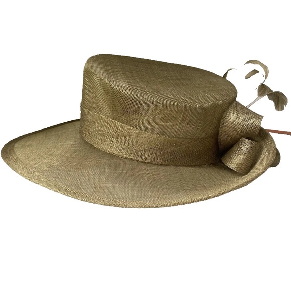 Women’s Straw Derby Wedding Hat Taupe 16” wide - Picture 9 of 9